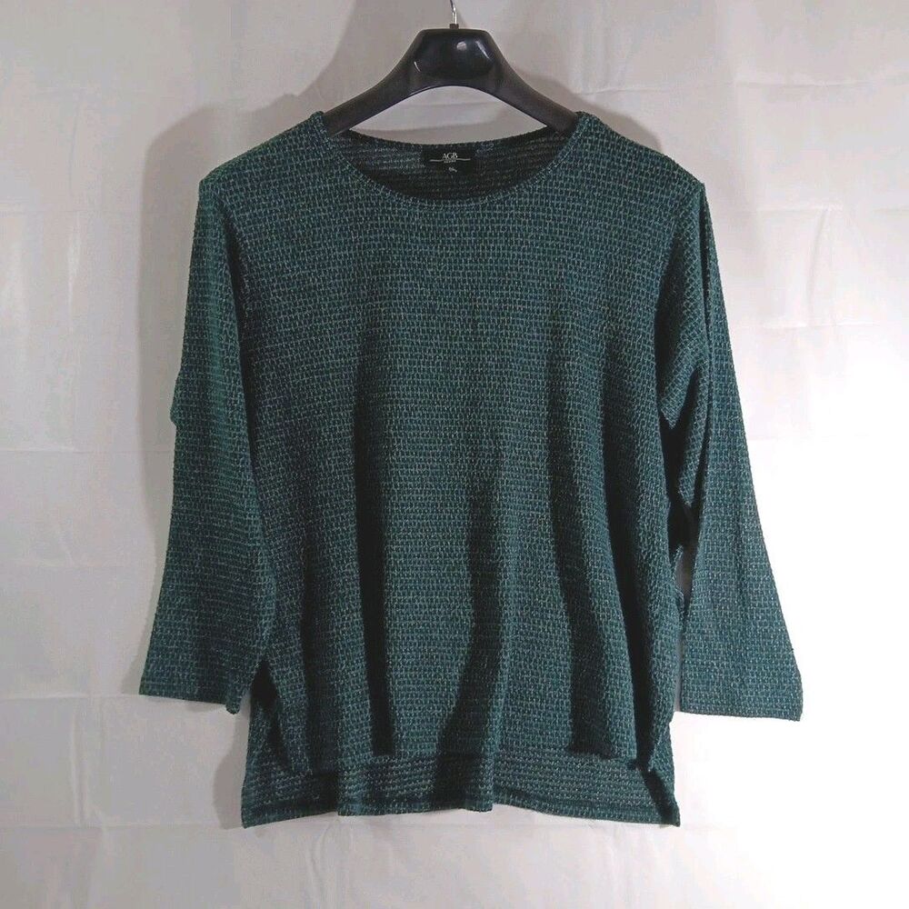 AGB Woman Size 1X Sweater Green 3/4 Sleeve Button Accents On Sides